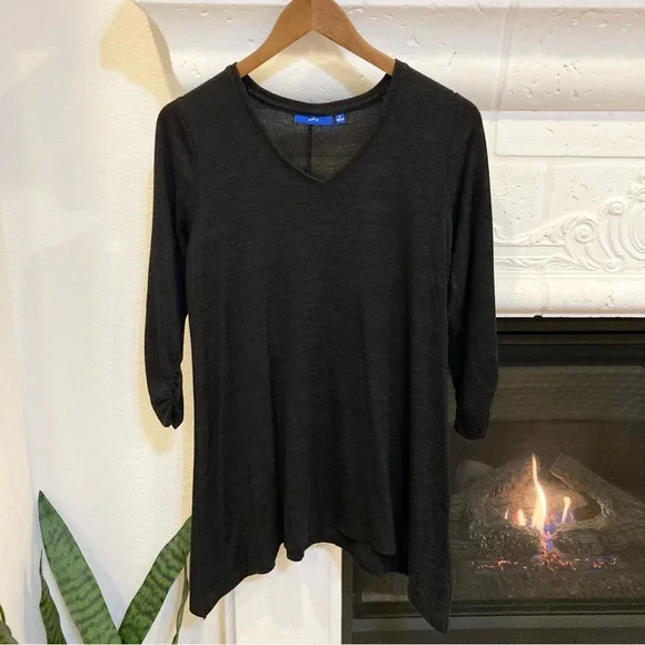 Sweaters Black V Neck Tunic Sweater Womens Apt Size